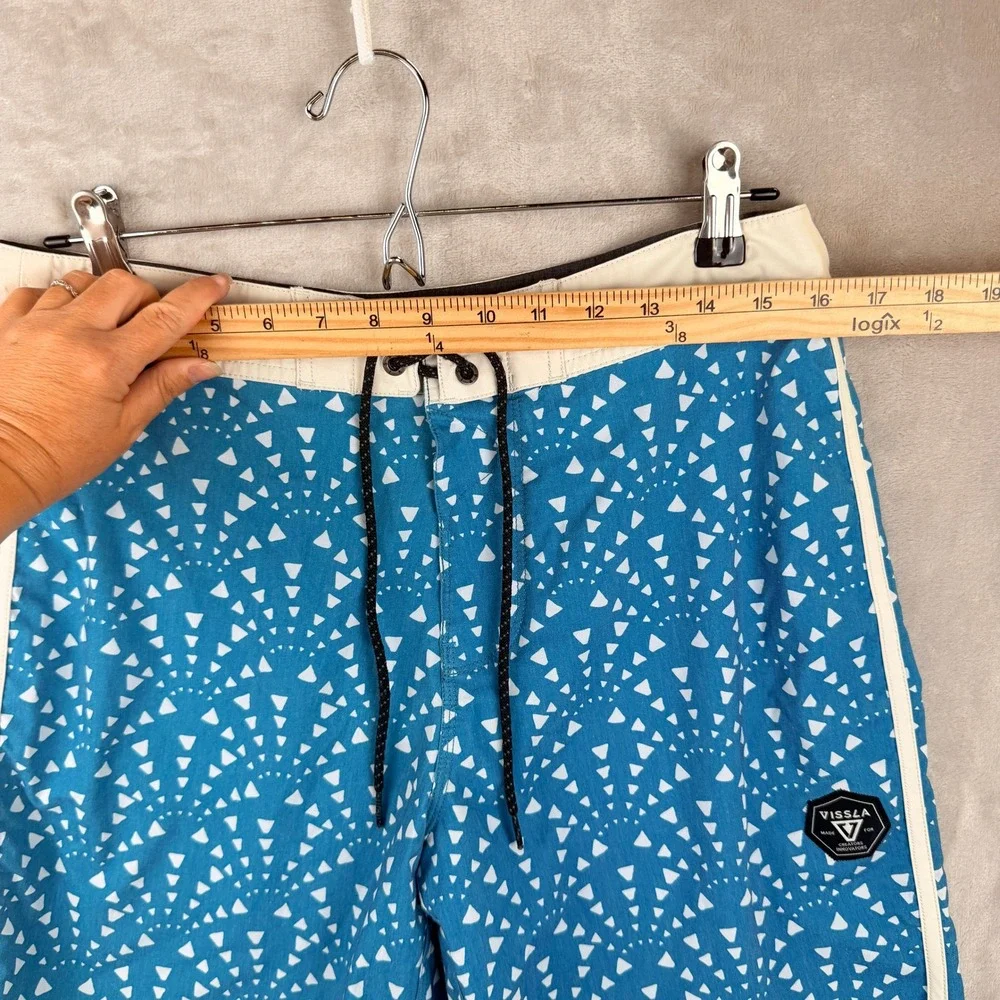 Vissla Mens Blue Teal Geometric Print Upcycled Coconut Board Short Size 32